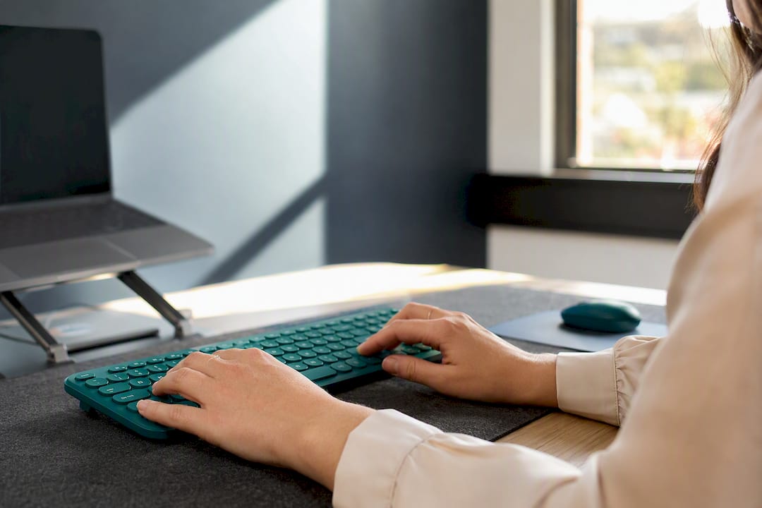 Hands on keyboard adjusting settings