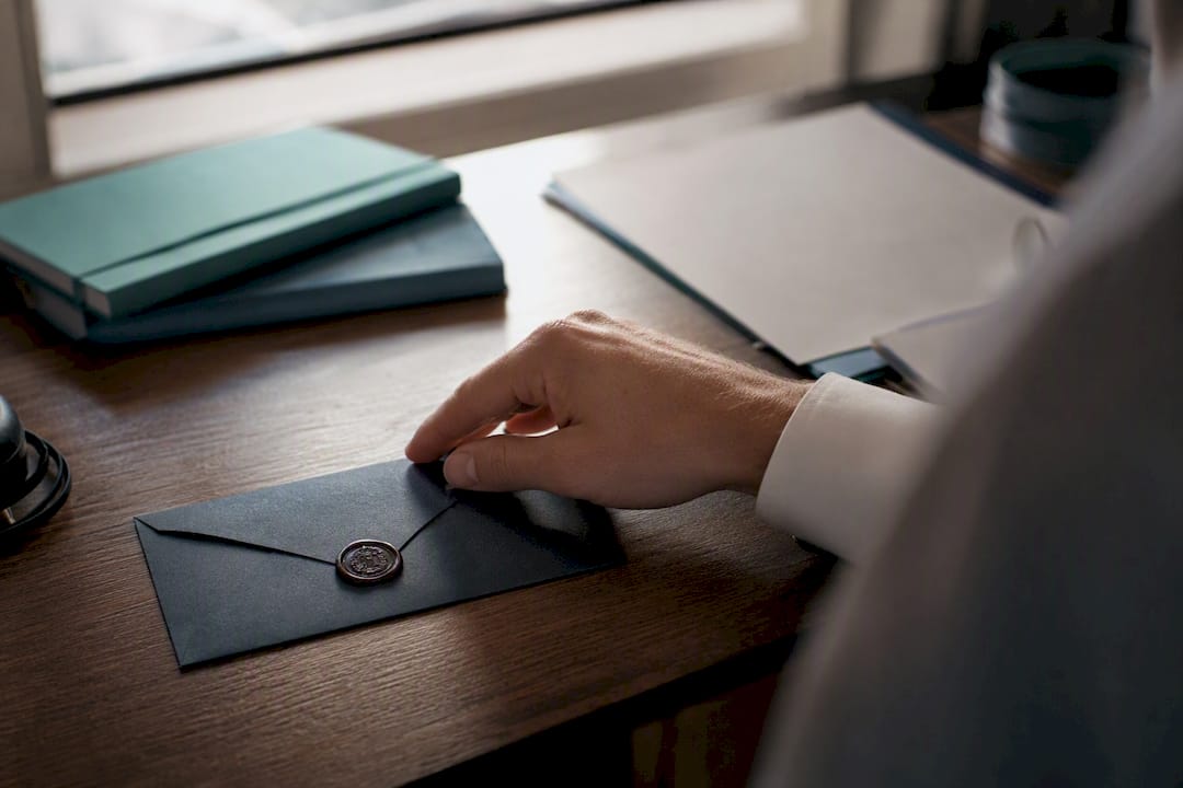 Hand sealing envelope for suspicious matter report